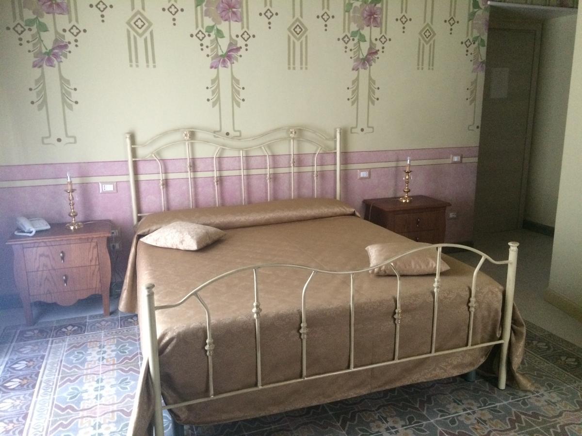 Hotel Sant'Anna Floresta Extérieur photo