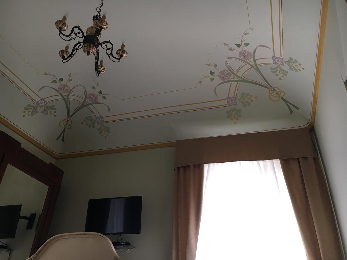 Hotel Sant'Anna Floresta Extérieur photo